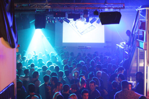 La Polizia chiude il circolo perchè iscriveva i soci la stessa sera dell’evento